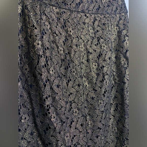 💚 Guess by Marciano - black lace skirt with gold shimmer - size 4 - Picture 3 of 5